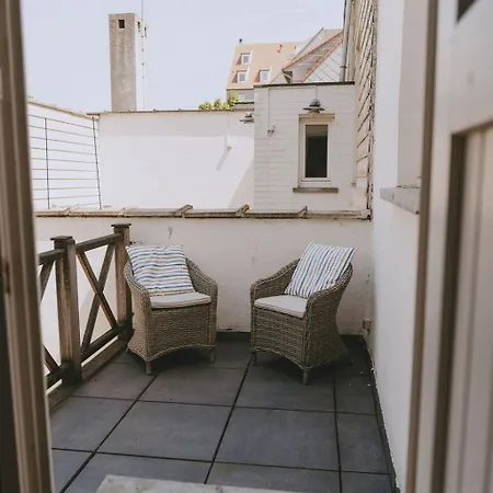 Au Coeur De La Famille Semesterbostad Knokke-Heist